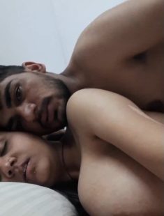 Big Boobs Girl Fucking & Moaning Getting Love Bites On Boobs