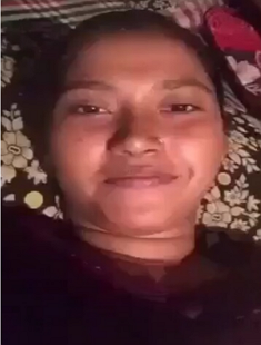 Village Sexy Girl Showing Boobs And Wet Pussy