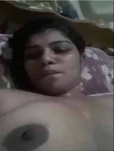Married Aunty Hardly Fingering In Home