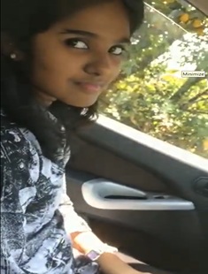 Village Girl Taking Awesome Blowjob In Car