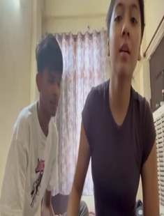 18 Year Girl Having Extreme Fuck With Bf & Loudly Moaning