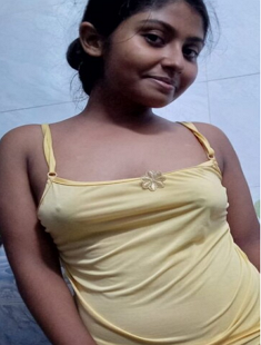Sexy Bengali Horny Gf Twerking Ass Showing Asshole Fingering Pussy