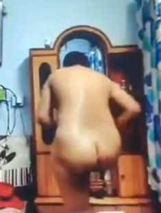 Desi Aunty Nude Captured After Bath