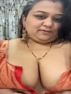 Horny Tanker Bhabi Playing With Bigboobs