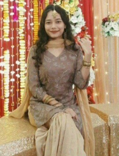 Beautiful Sexy Slim Bengali Gf