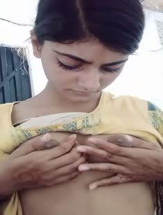 Cute Slim Gf Showing Fingering