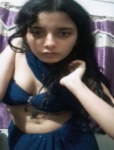 Very Beautiful Young Indian GF Showing Boobs And Fingering